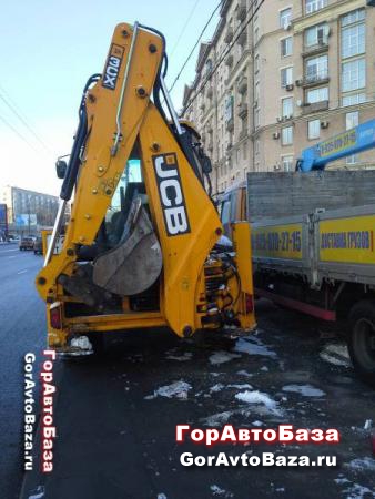 Погрузчик-эскаватор